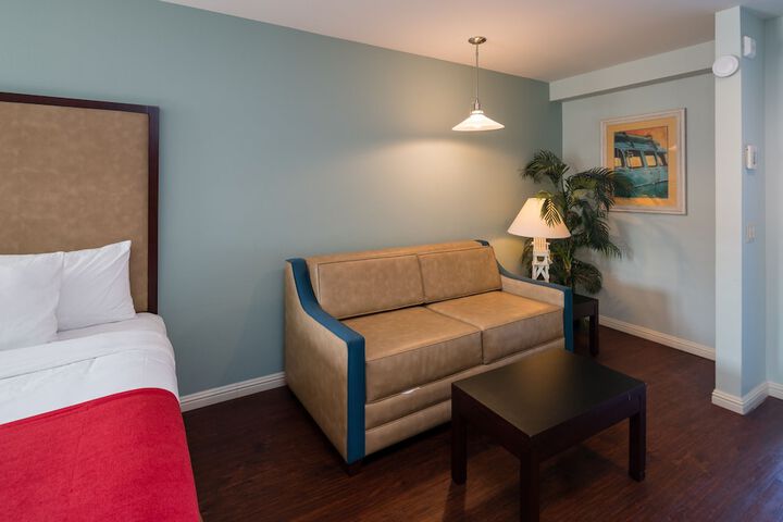 Room 33 of 62