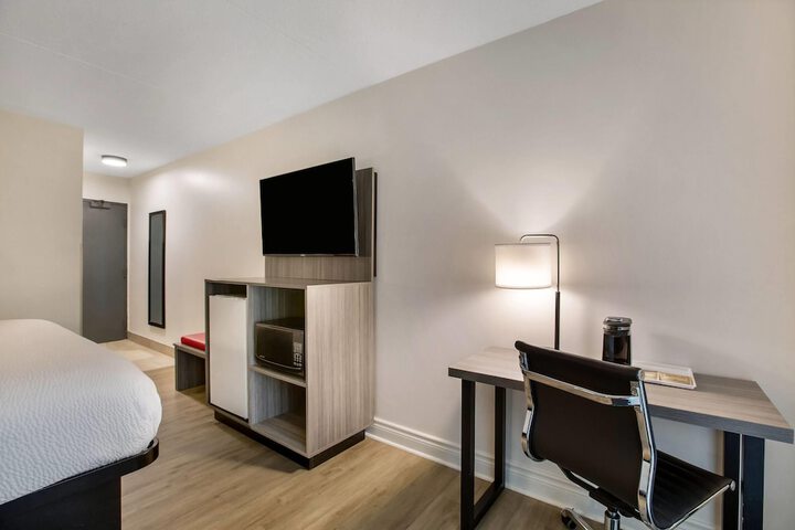 Ramada by Wyndham Kingston