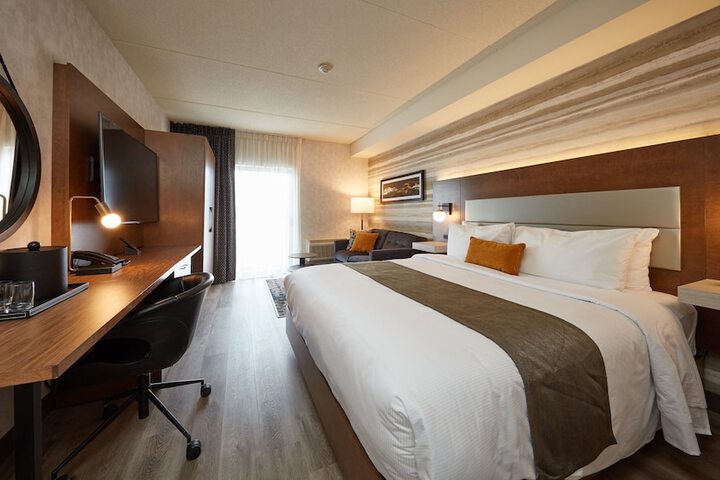 Room 32 of 72