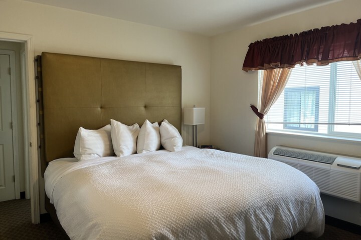 Room 25 of 63