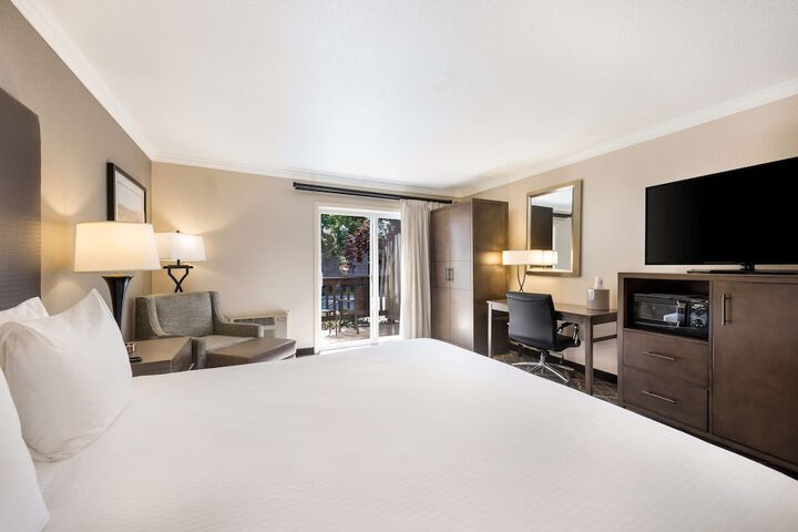 Room 15 of 38