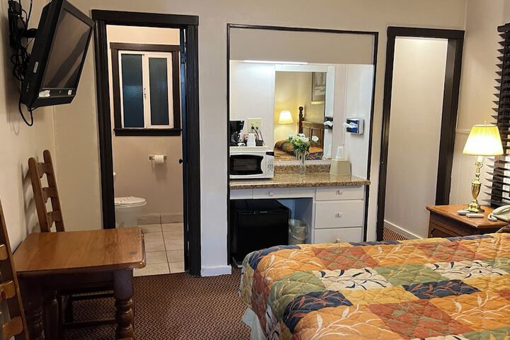 Room 81 of 119