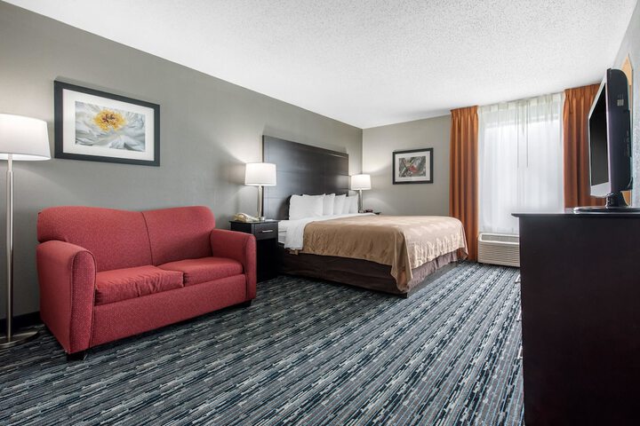 Quality Inn & Suites Brownsburg - Indianapolis West