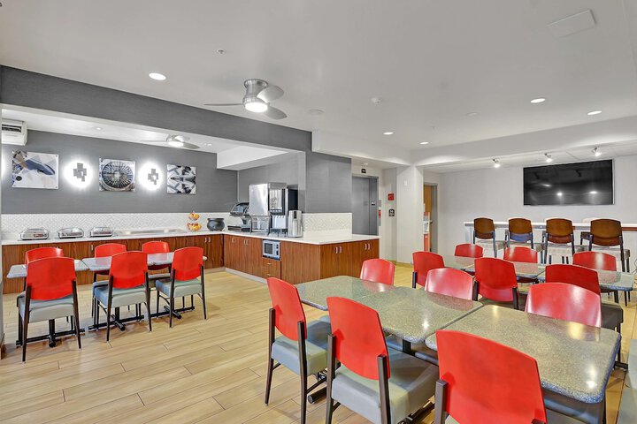 Executive Residency by Best Western Navigator Inn & Suites