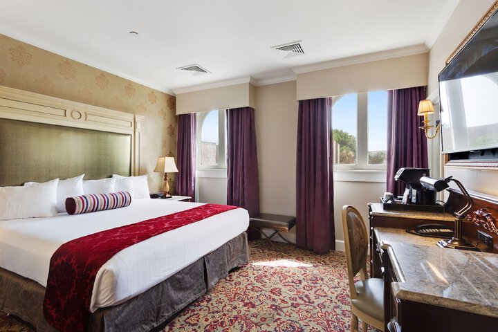 Room 16 of 35
