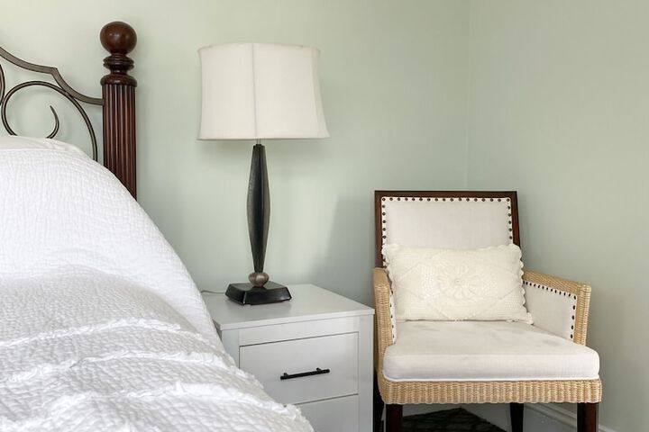 Room 176 of 468