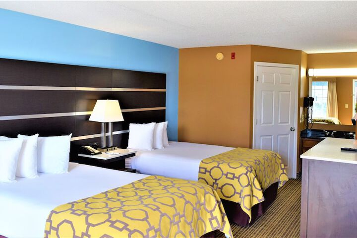 Baymont by Wyndham Forest City