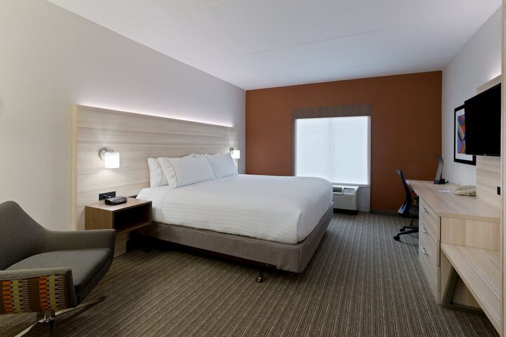 Holiday Inn Express Hotel & Suites Tavares - Leesburg by IHG