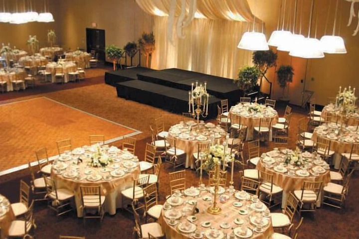 Ballroom/Hall 41 of 45