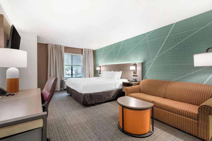 Comfort Inn & Suites Lake George