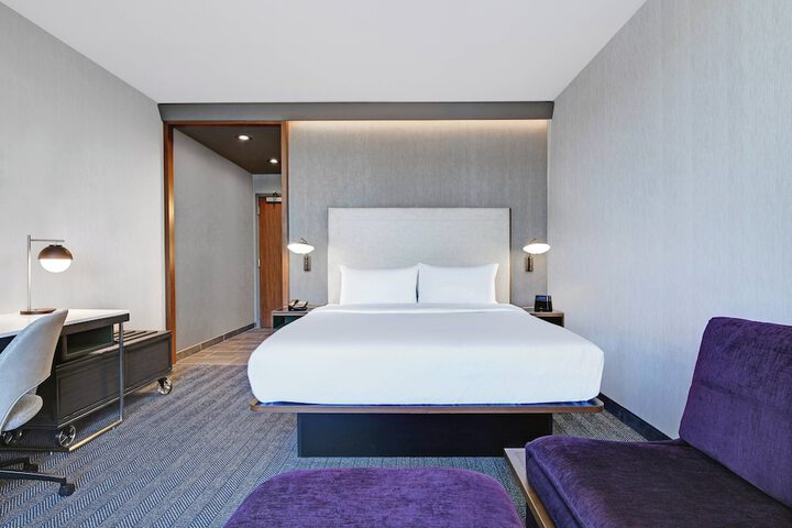 Room 22 of 40