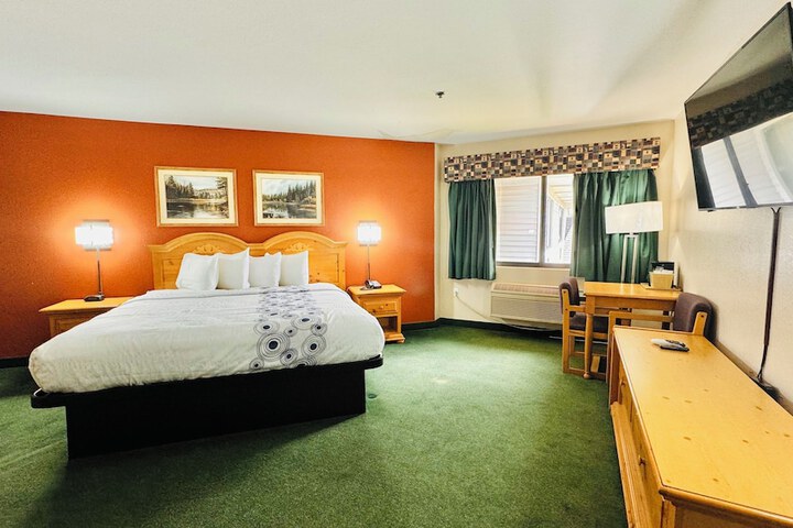 Room 54 of 64