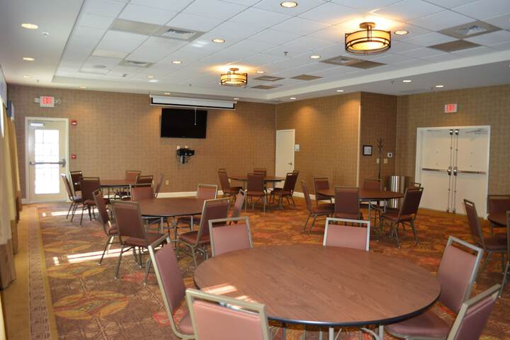 Holiday Inn Express Hotel & Suites Smithfield - Selma I -95 by IHG