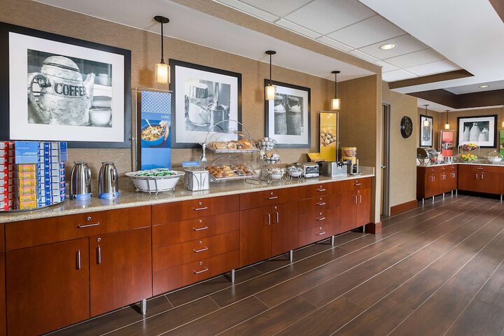 Hampton Inn Mansfield / Ontario
