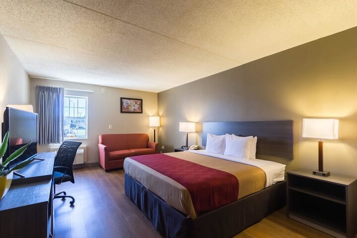 Room 11 of 38