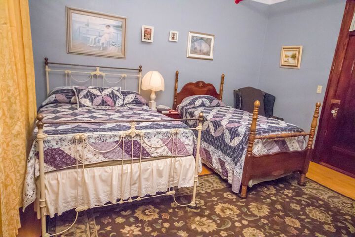 Room 21 of 77