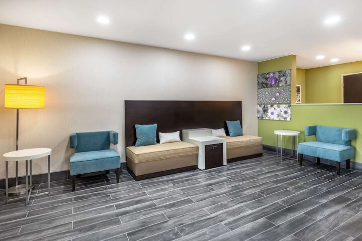 Hotel Interior 8 of 33