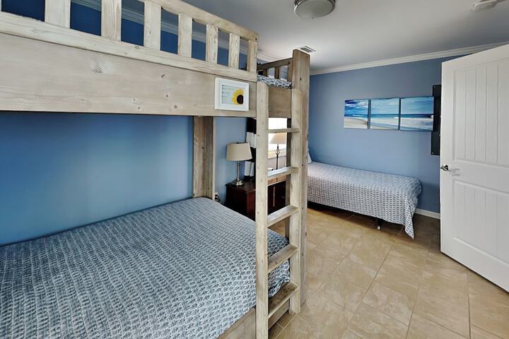 Tournesol by Topsail Realty