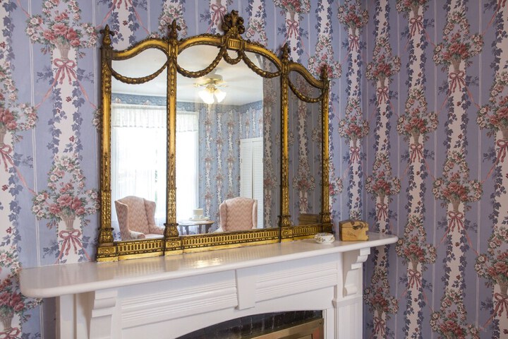 Room 41 of 60