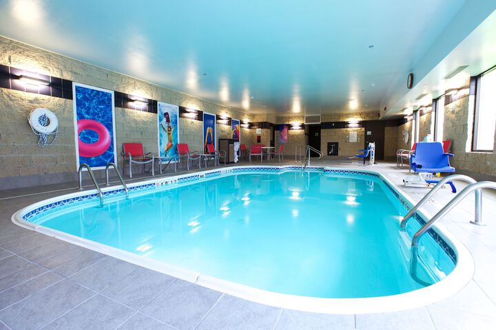 Pool 10 of 73