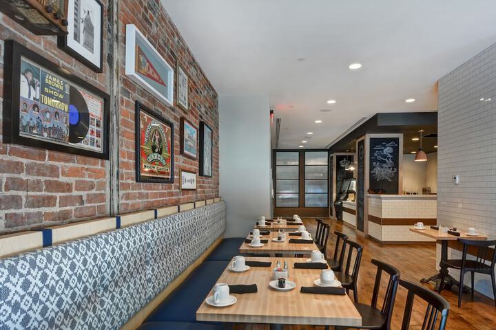 The Cincinnatian Hotel Curio Collection by Hilton