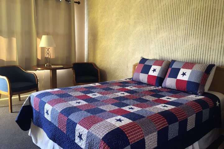 Room 9 of 15