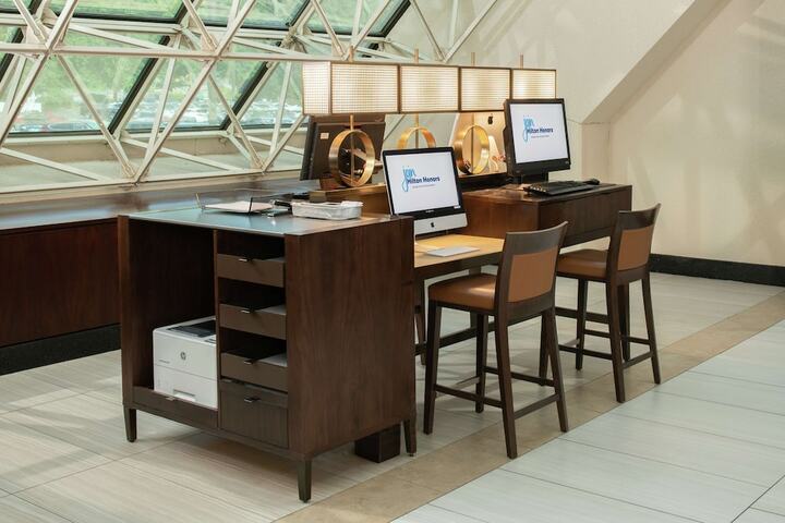 Business Center 63 of 67