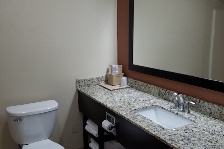 Room 26 of 71