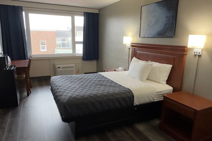 Town Centre Inn - Parry Sound