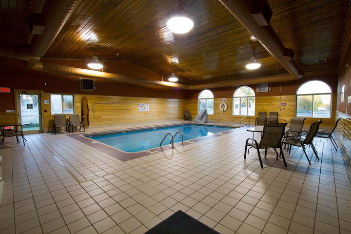 Pool 4 of 53