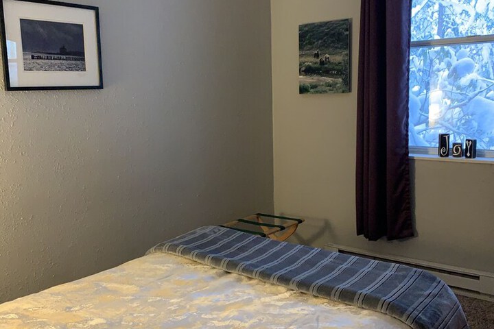 Mountain Meadows Inn