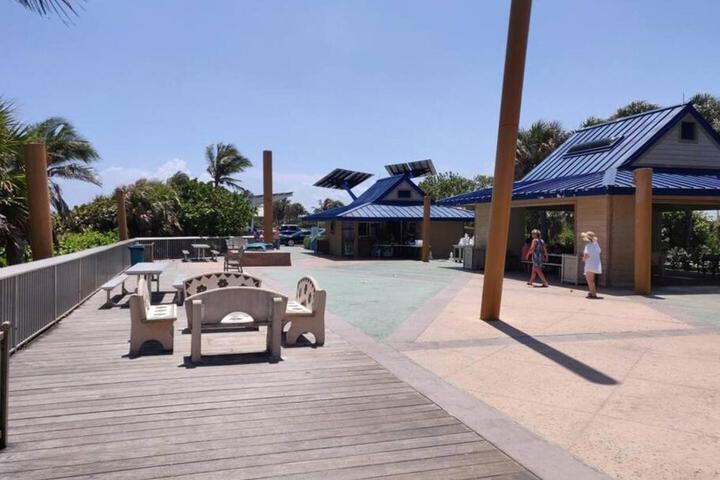 Apartment in Casa Costa condo!Beach pass included