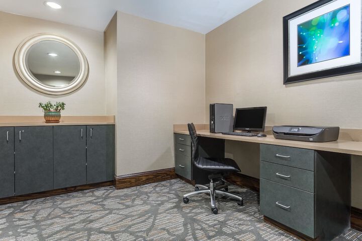 Business Center 19 of 19