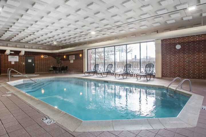 Quality Inn Schaumburg - Chicago near the Mall