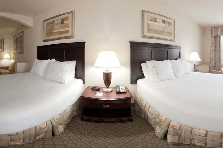 Room 20 of 39