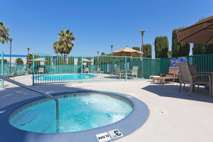 Pool 3 of 18