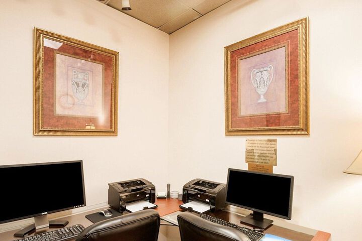 Business Center 39 of 41