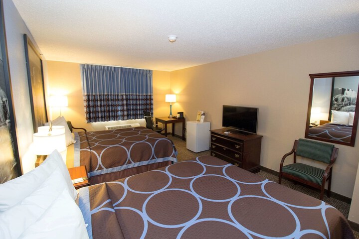 Super 8 by Wyndham Chicago OHare Airport
