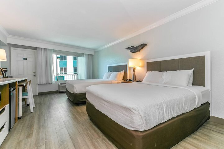 Dolphin Sands Clearwater Beach an Ascend Collection Hotel