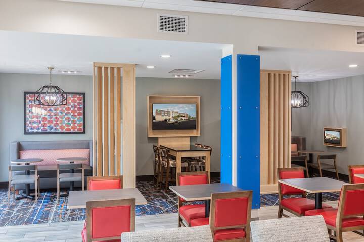 Holiday Inn Express & Suites Rock Hill by IHG