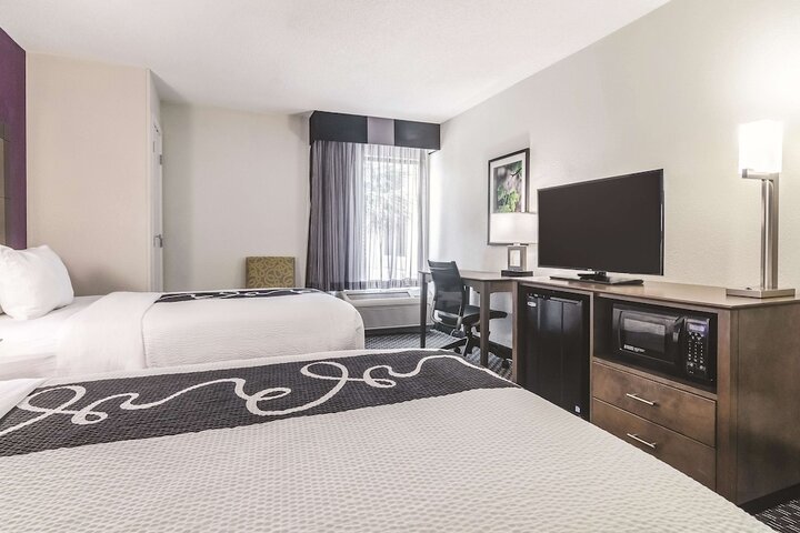 Room 21 of 53