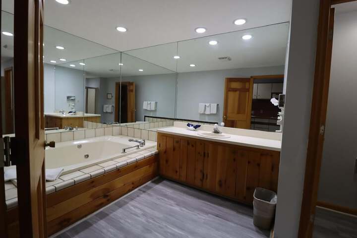 Travelodge by Wyndham Lincoln Near White Mountain