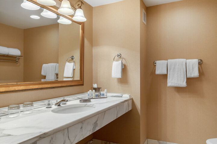 Omni Las Colinas Hotel