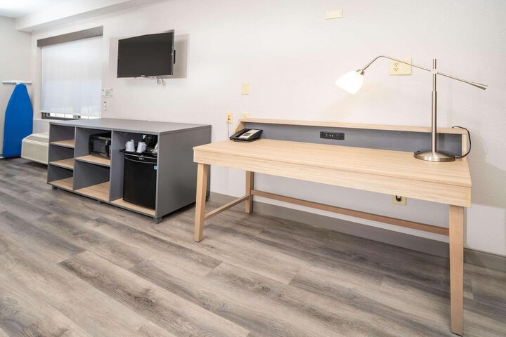 Country Inn & Suites by Radisson Stone Mountain, GA