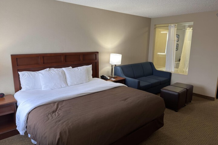Wingate by Wyndham Utica