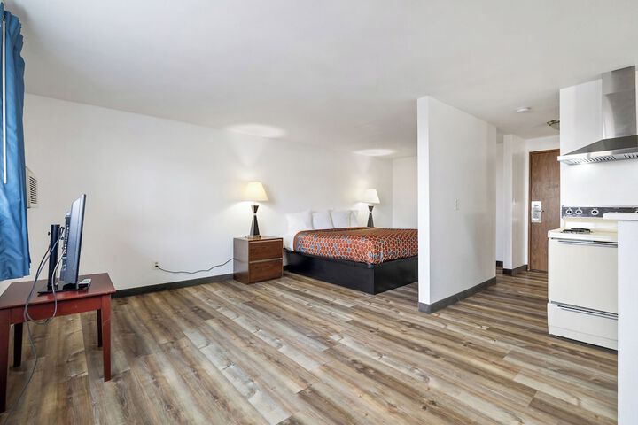 Room 13 of 25