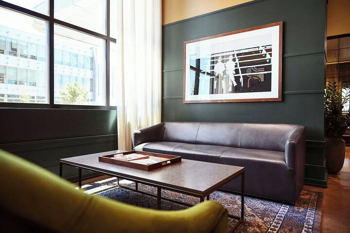 The Scarlet Lincoln, a Tribute Portfolio Hotel
