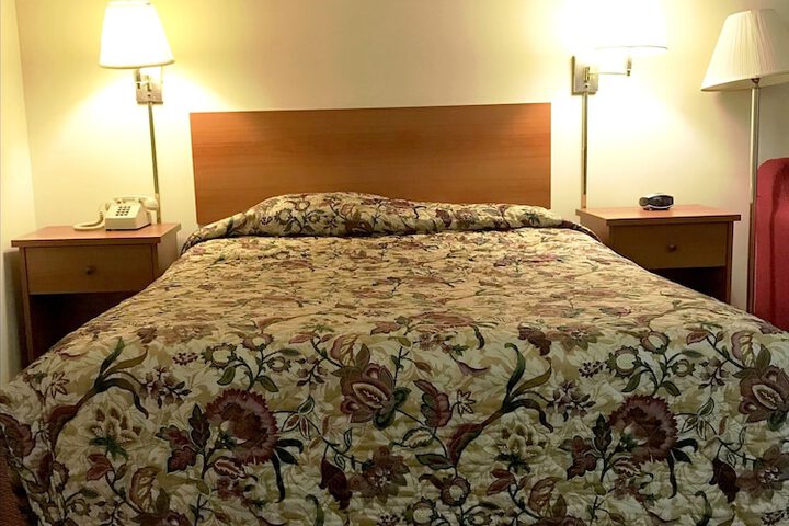 Room 12 of 27