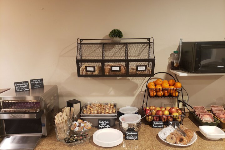 Breakfast/Coffee Service 48 of 52
