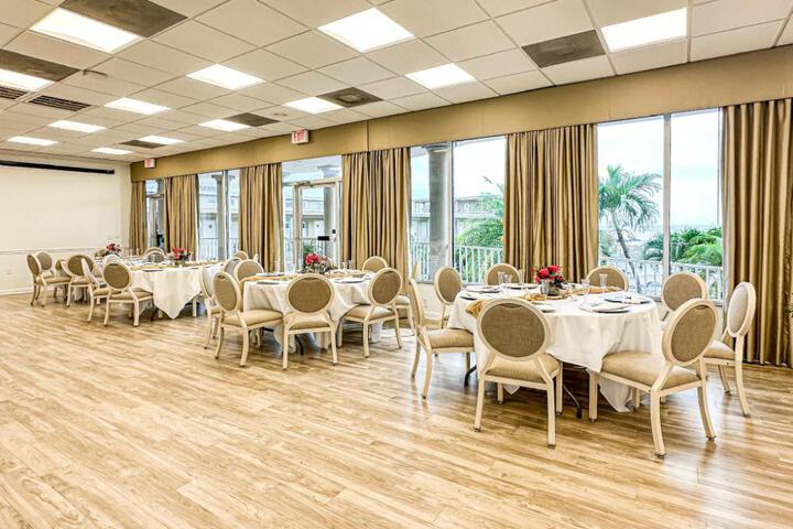 Thunderbird Beach Resort